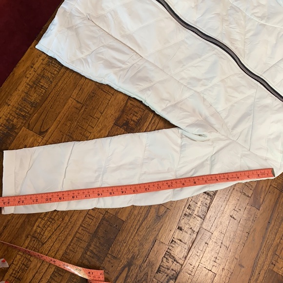 Soft & light hooded white quilted packable jacket - Picture 9 of 9